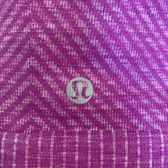 Lululemon Tight Long sleeve with hood - Picture 4 of 4